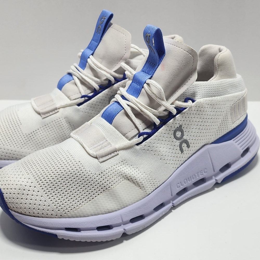 On Cloud  Running  White and Purple Athletic Shoes Sz 8